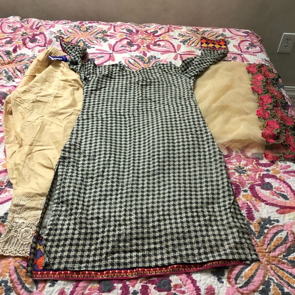Pakistani Dress new size small - Picture 8 of 8